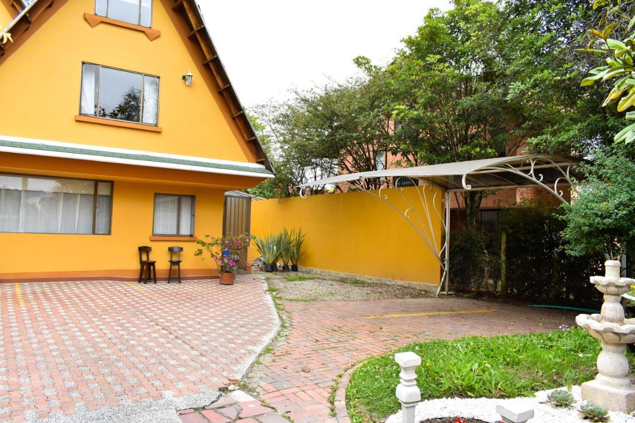 Hotel Casa Iris Chía Esterno foto